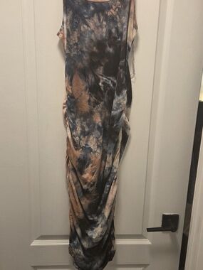 Heart Hips Tie-Dye Midi Dress in Navy, Black and Tan